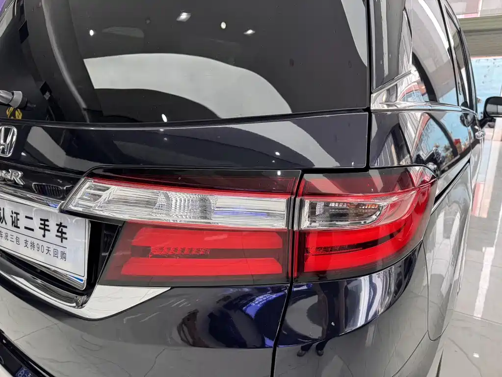 Honda Odyssey 2019 — фото 32