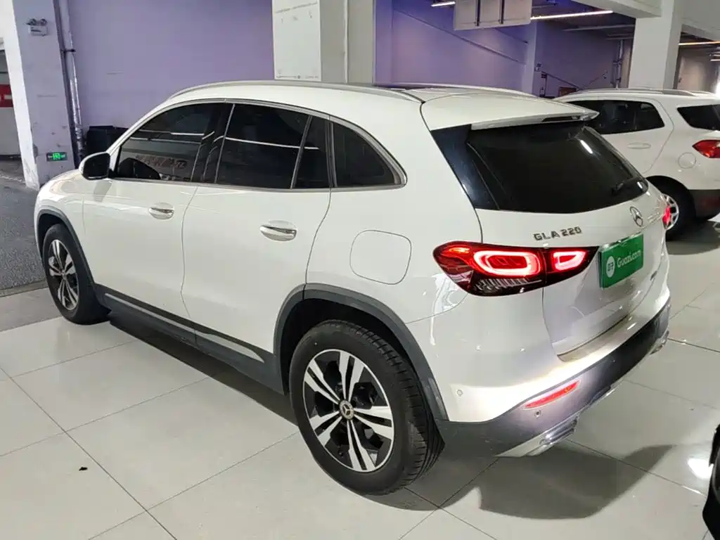 Mercedes-Benz GLA 2023