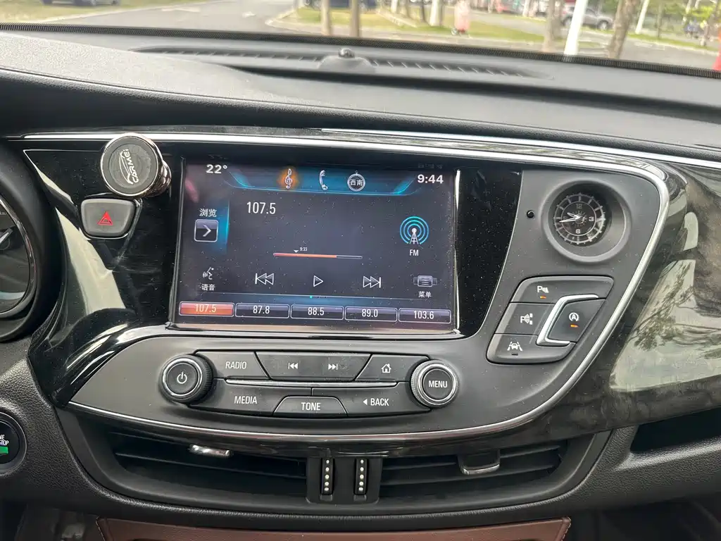 Buick Envision Plus 2015 — фото 19
