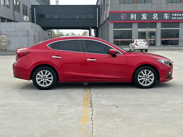 Mazda 3 Axela 2016