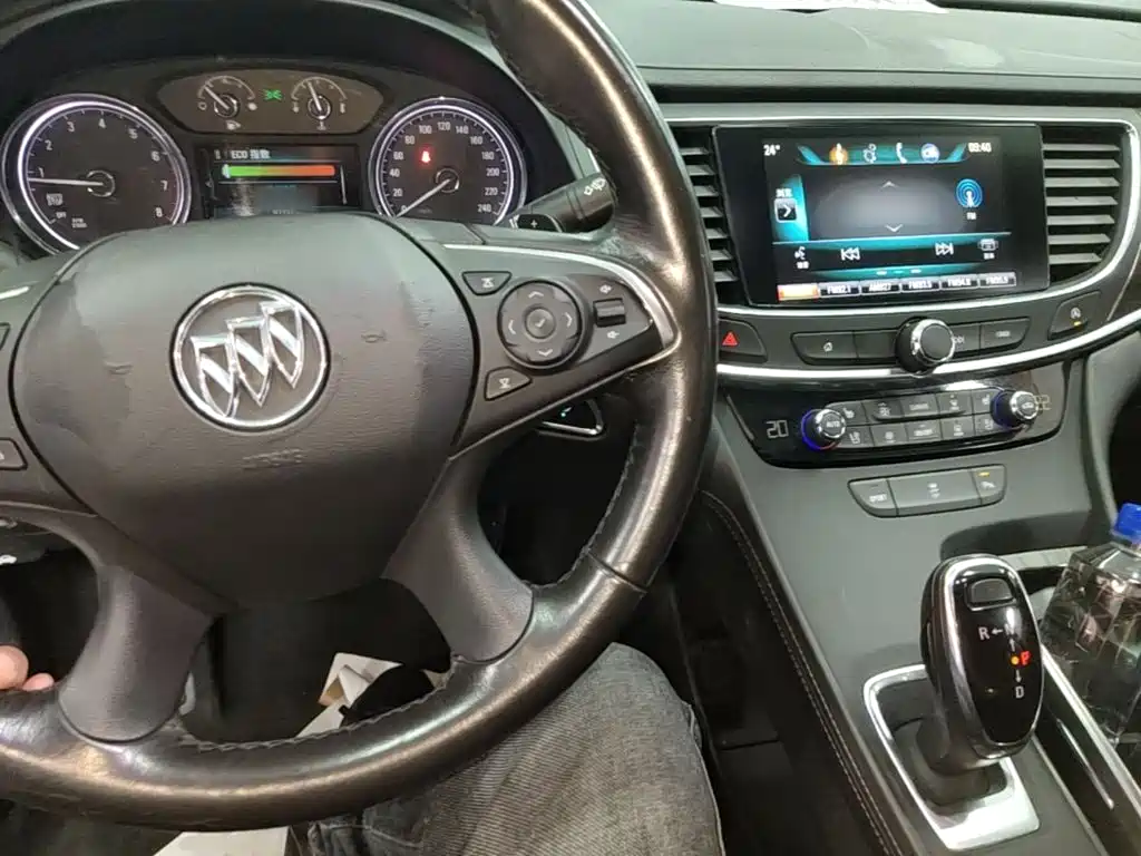 Buick LaCrosse 2018 — фото 10