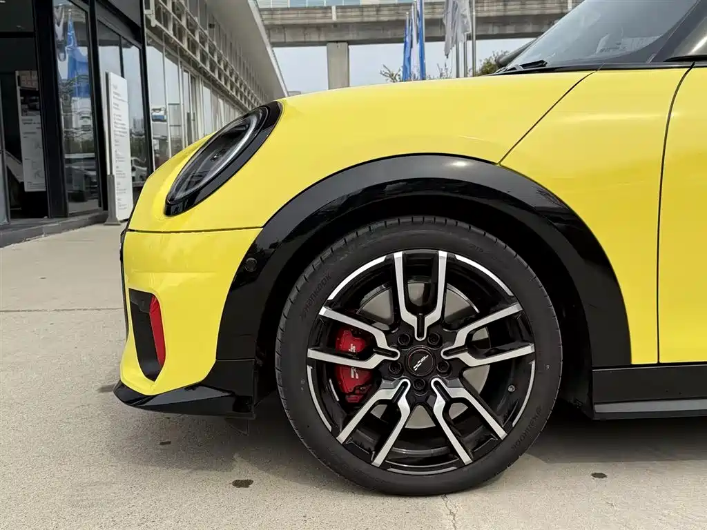 MINI JCW 2026 — фото 17