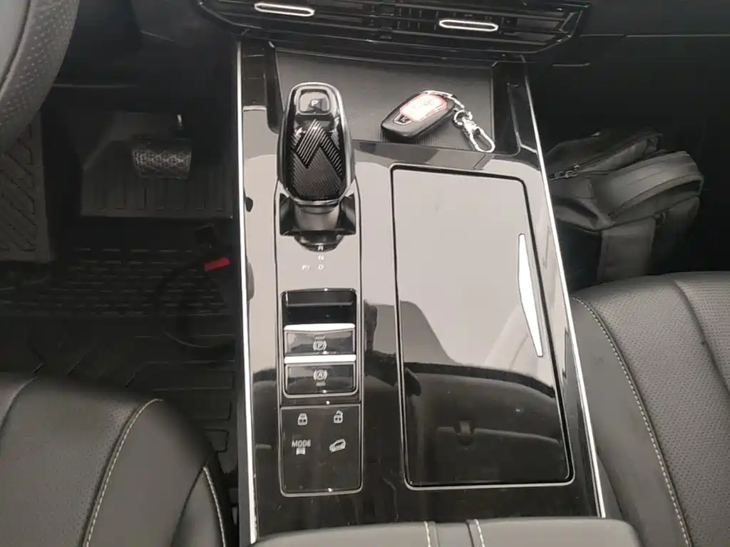 Roewe RX5 MAX 2022 — фото 10