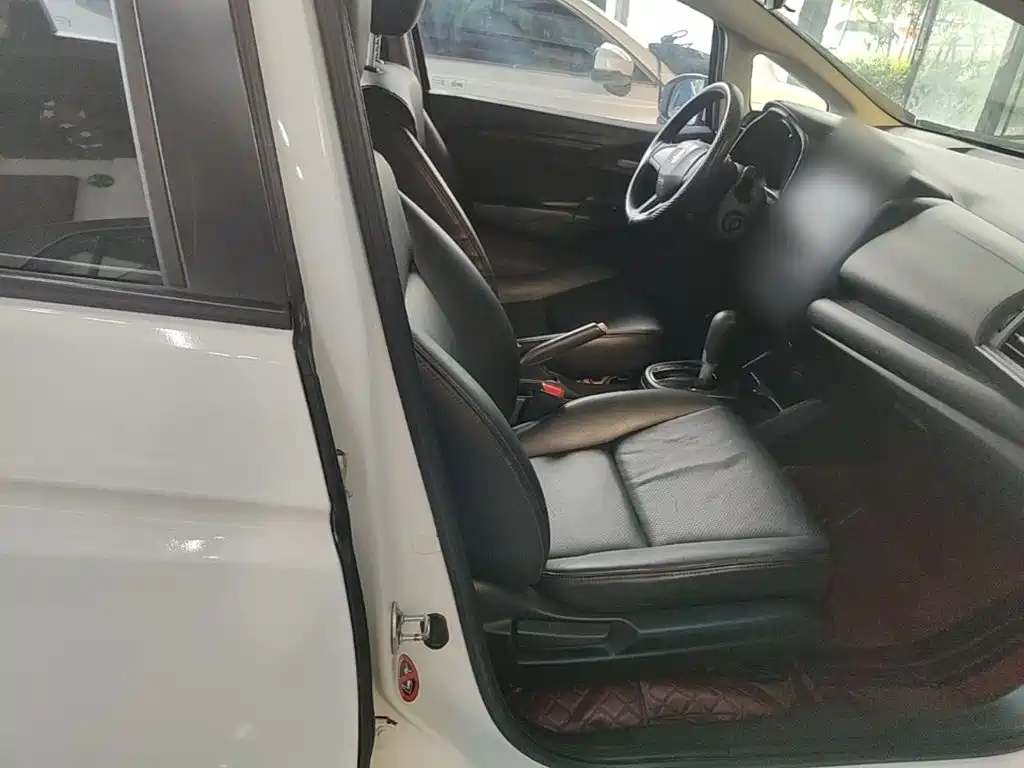 Honda Fit 2016 — фото 25