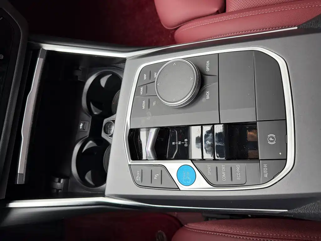 BMW i3 2025