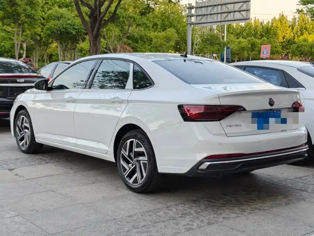 Volkswagen Sagitar 2025