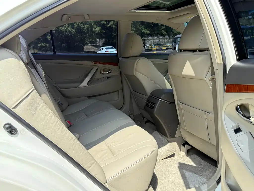 Toyota Camry 2007 — фото 12