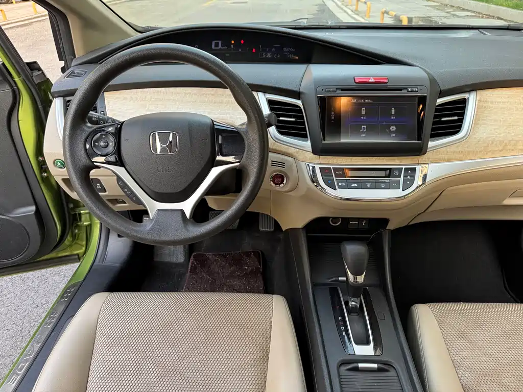 Honda Jade 2015 — фото 11
