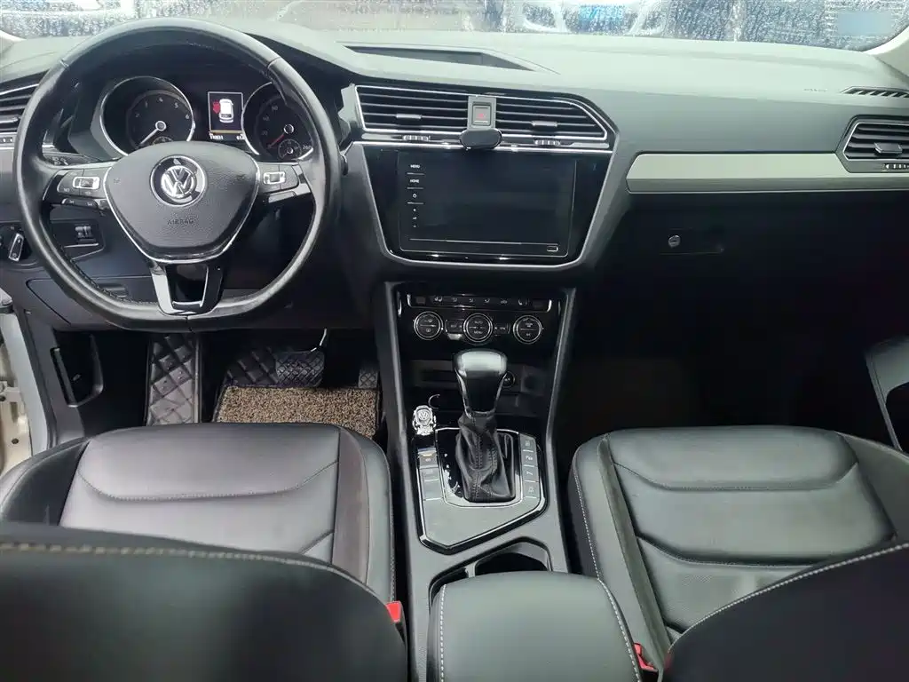 Volkswagen Tiguan L 2019 — фото 10