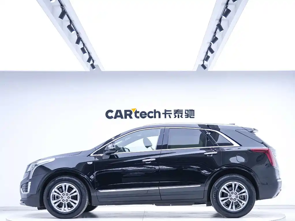 Cadillac XT5 2021 — фото 2