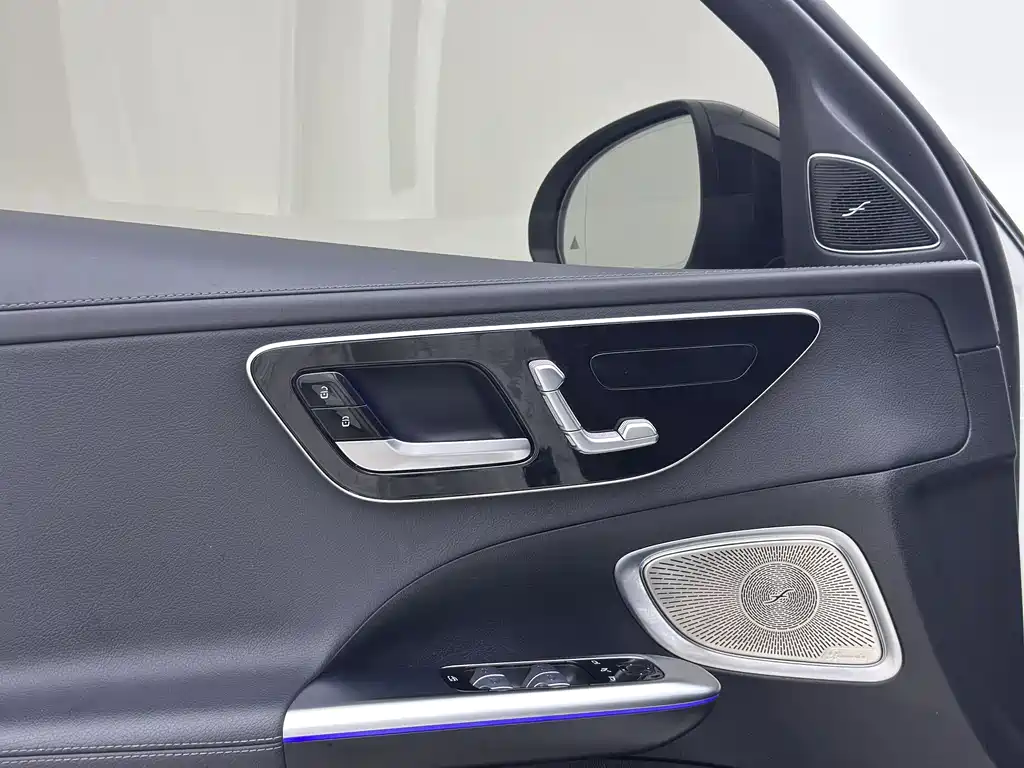 Mercedes-Benz C-Class 2023 — фото 13