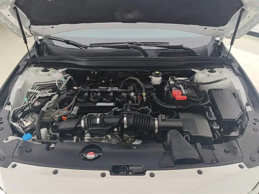 Honda Accord 2020 — фото 10