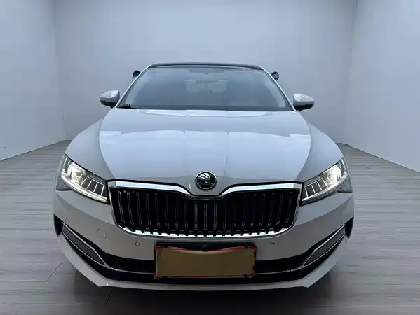 Skoda Superb 2022