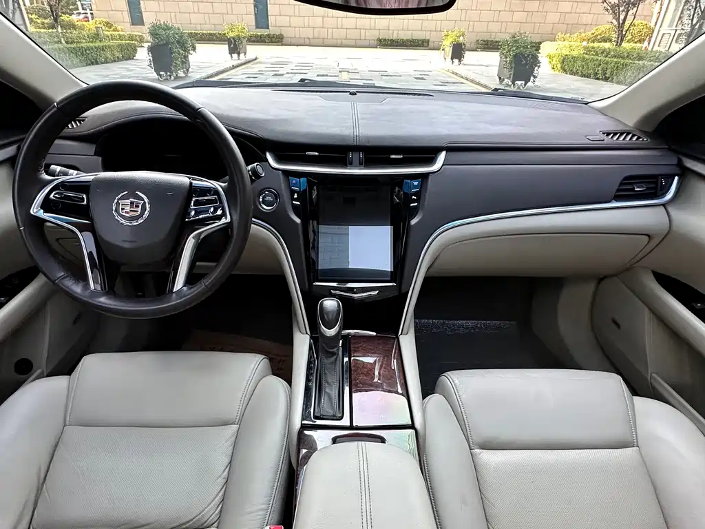 Cadillac XTS 2013 — фото 9