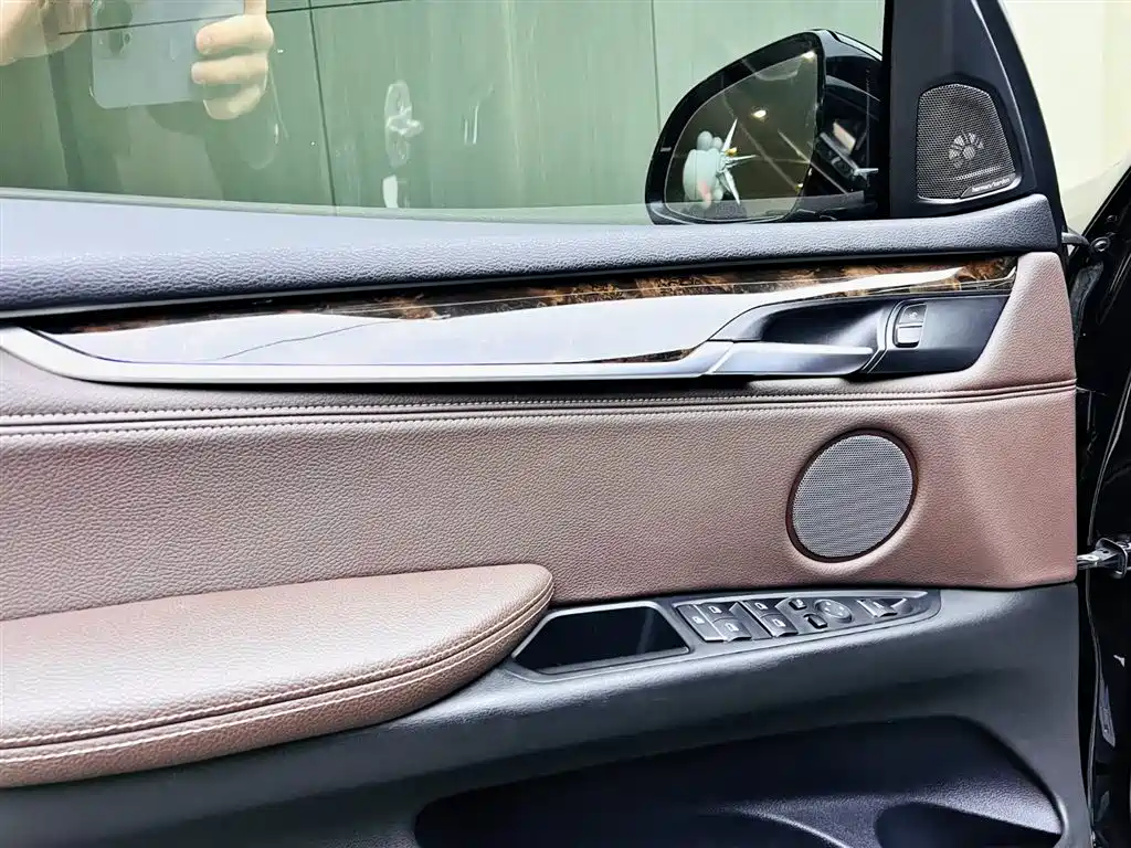 BMW X5 2018 — фото 11