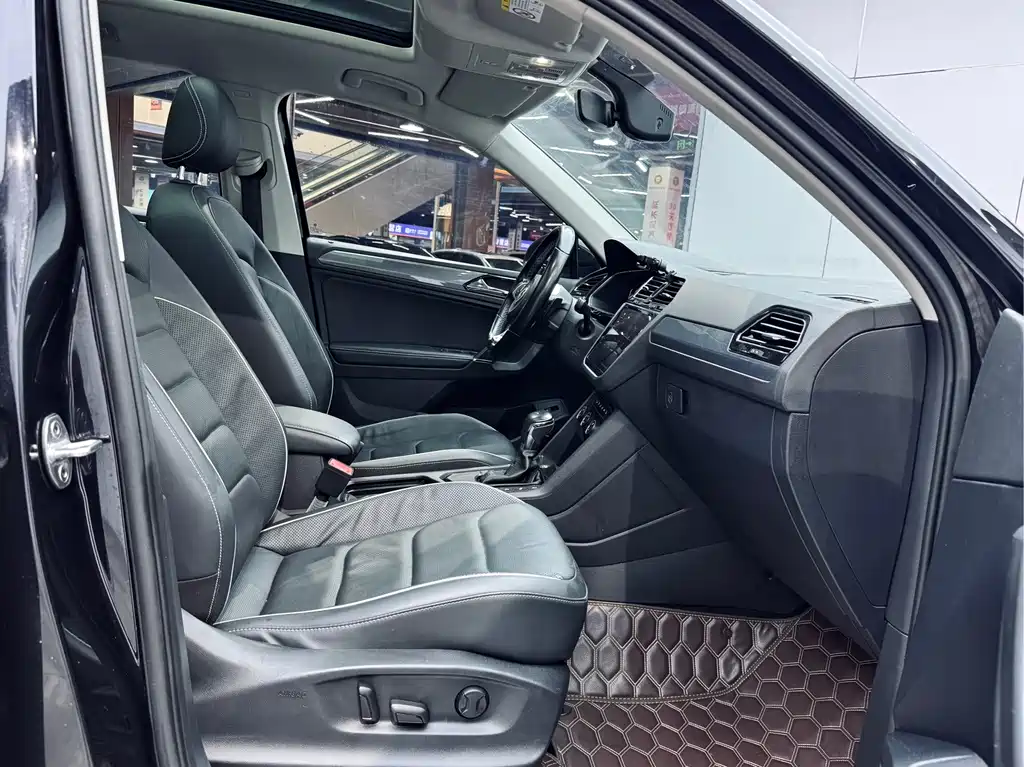 Volkswagen Tiguan L 2019 — фото 17