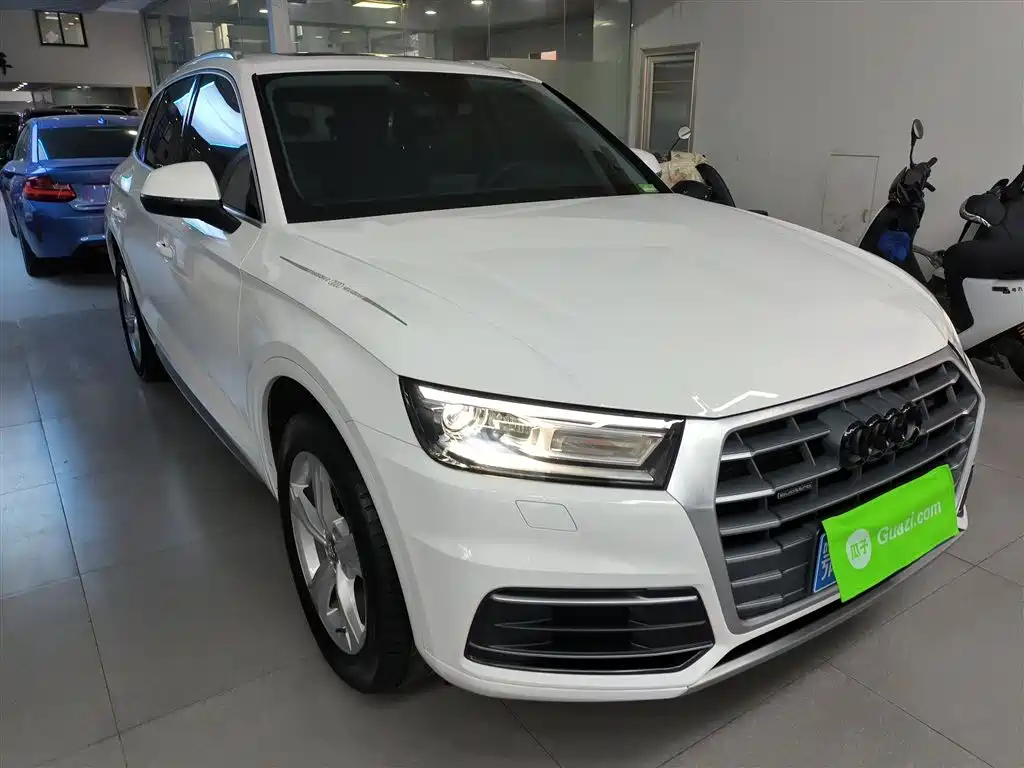 Audi Q5L 2020 — фото 20
