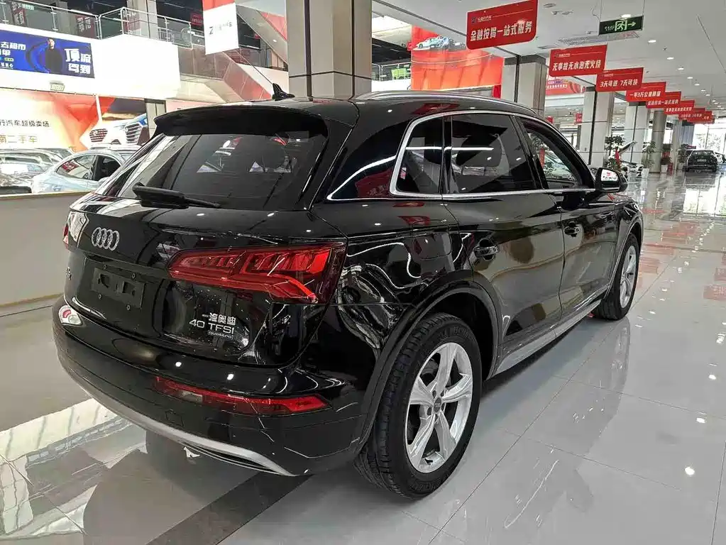 Audi Q5L 2019 — фото 20
