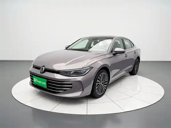 Volkswagen Passat 2025