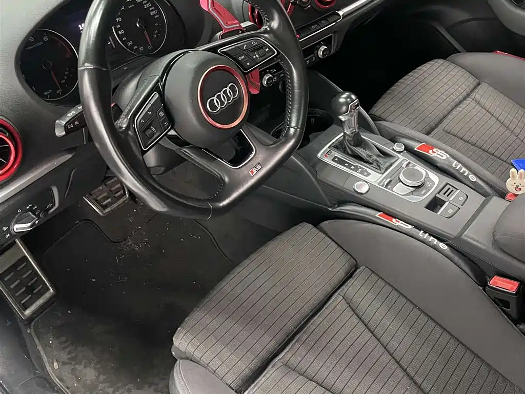 Audi A3 2018 — фото 4