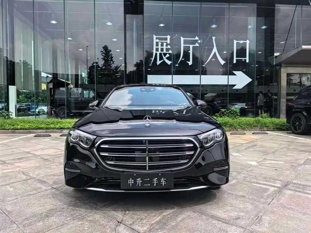 Mercedes-Benz E-Class 2024