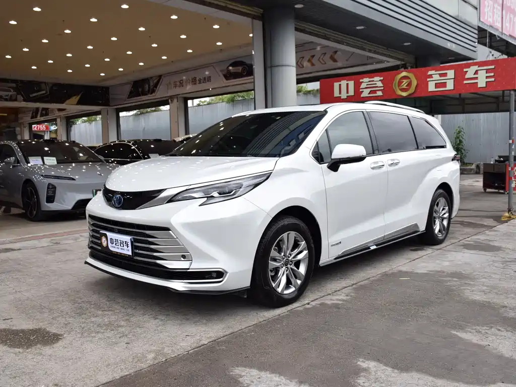 Toyota Sienna 2022