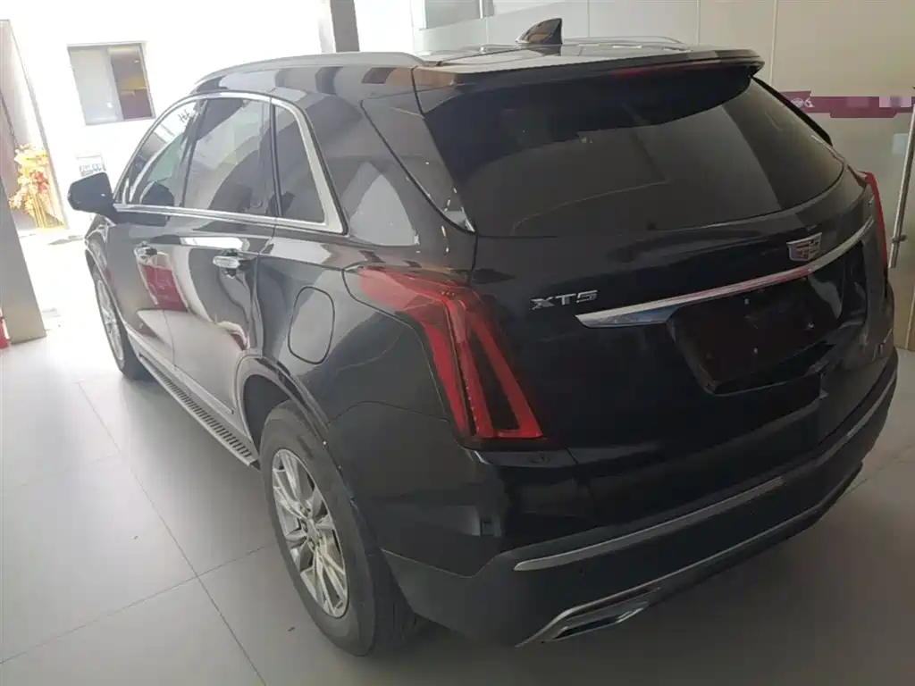 Cadillac XT5 2020 — фото 9