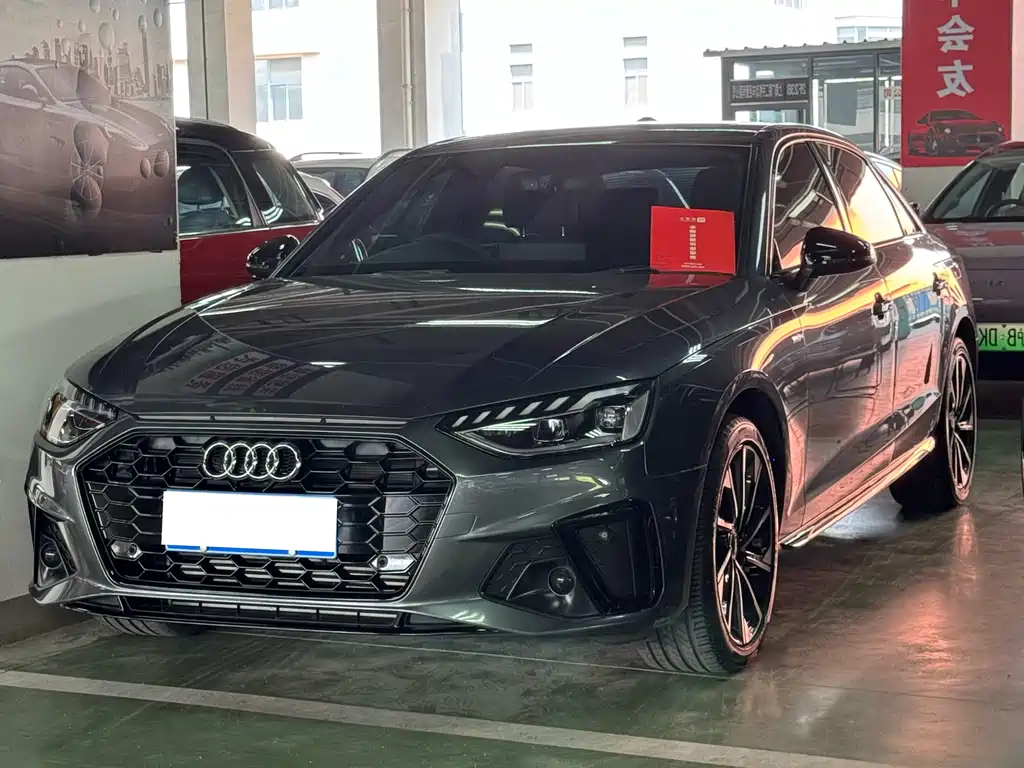 Audi A4L 2023 — фото 1