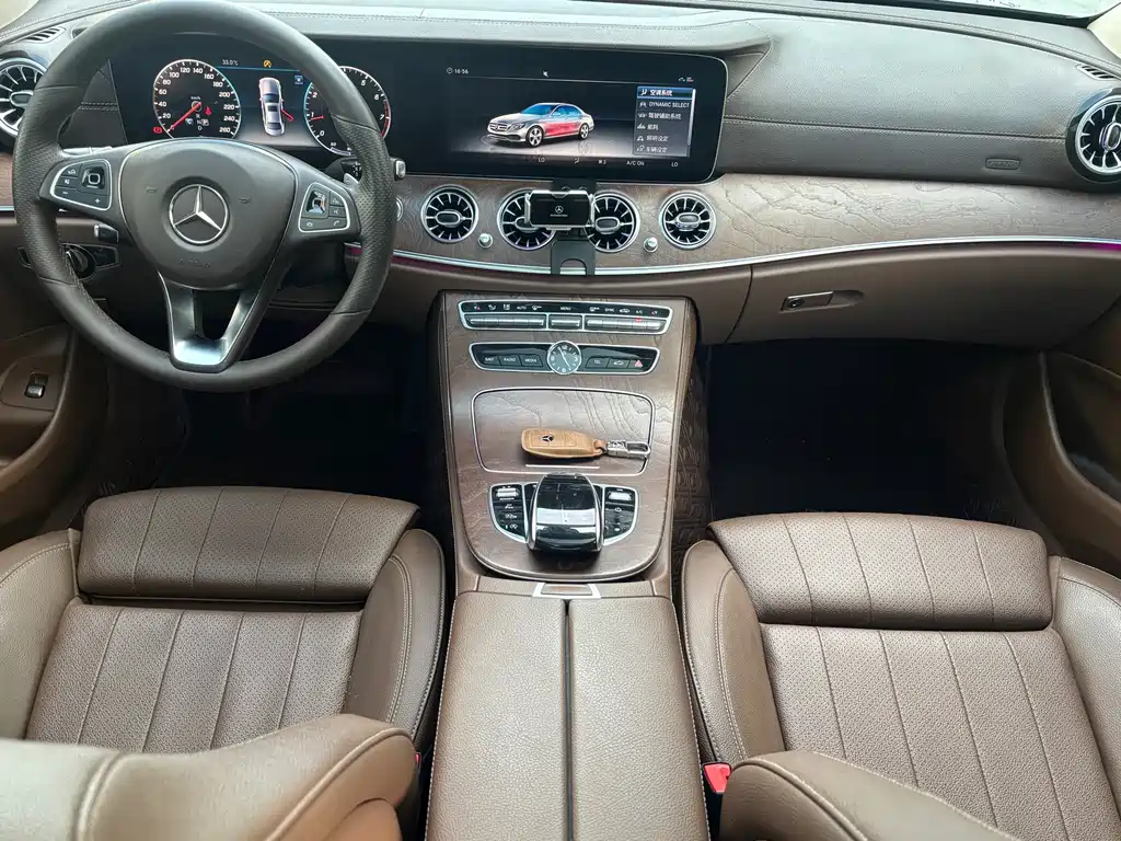 Mercedes-Benz E-Class 2018 — фото 9