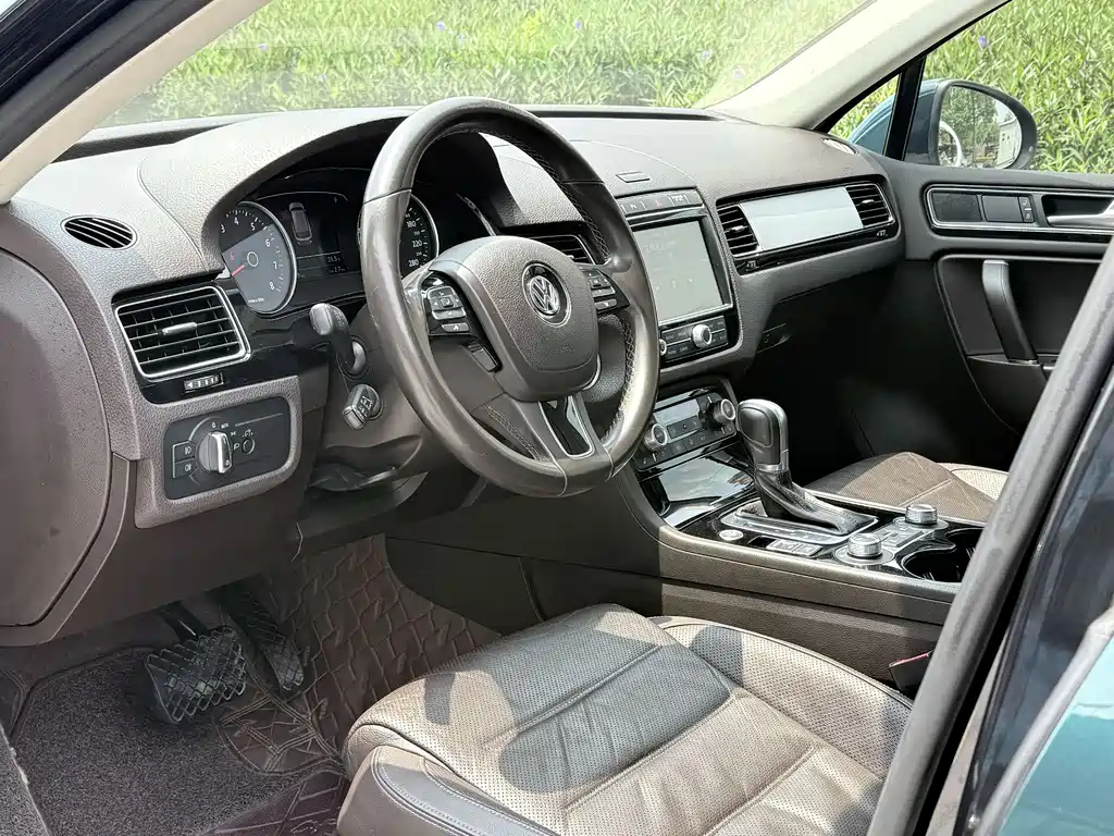 Volkswagen Touareg 2018 — фото 15