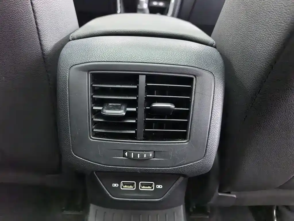 Volkswagen T-Roc 2022 — фото 10