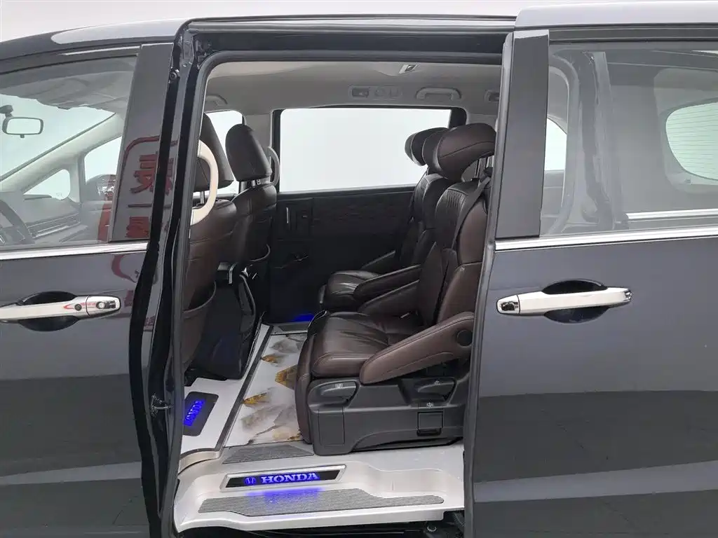 Honda Odyssey 2024 — фото 15