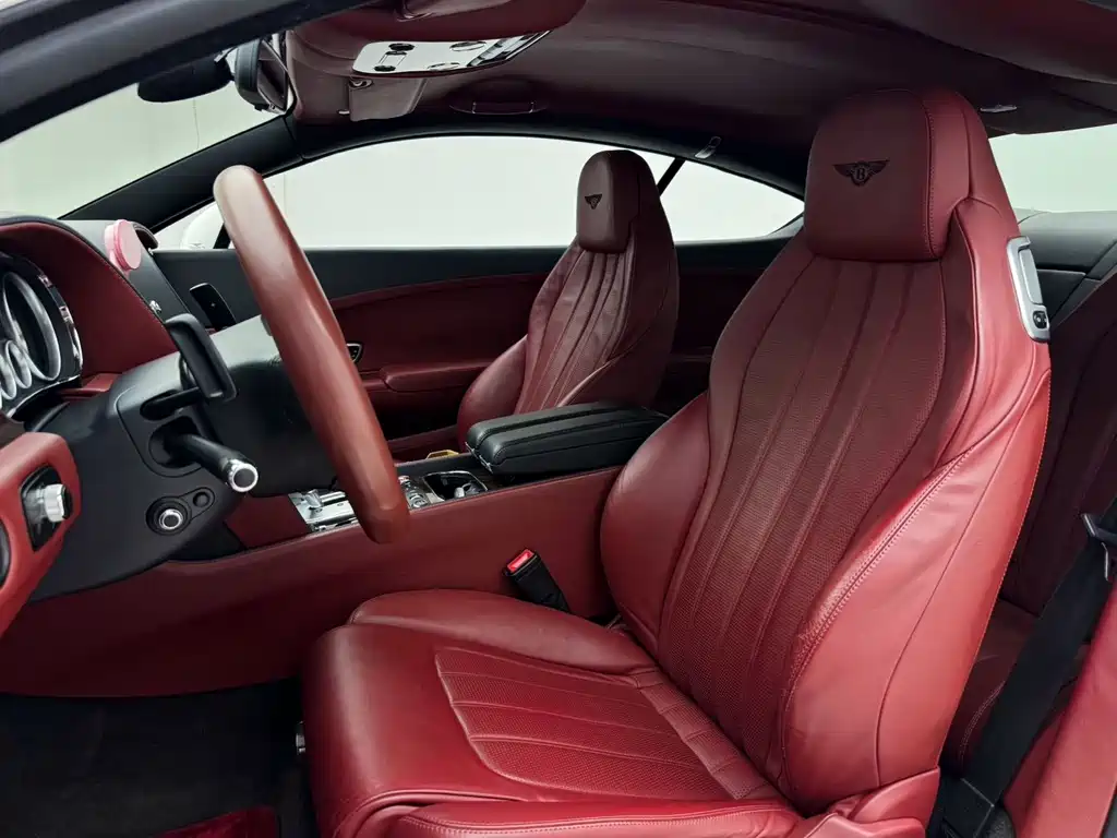Bentley Continental 2013 — фото 11