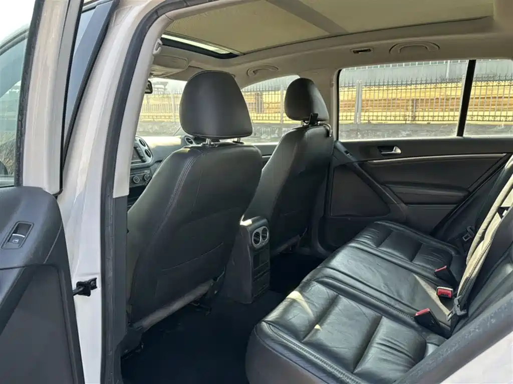 Volkswagen Tiguan 2015 — фото 25