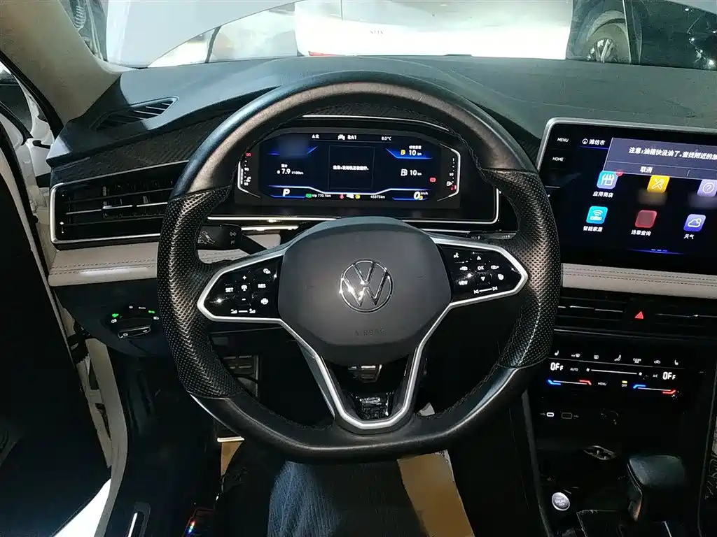Volkswagen Tiguan L 2022 — фото 11