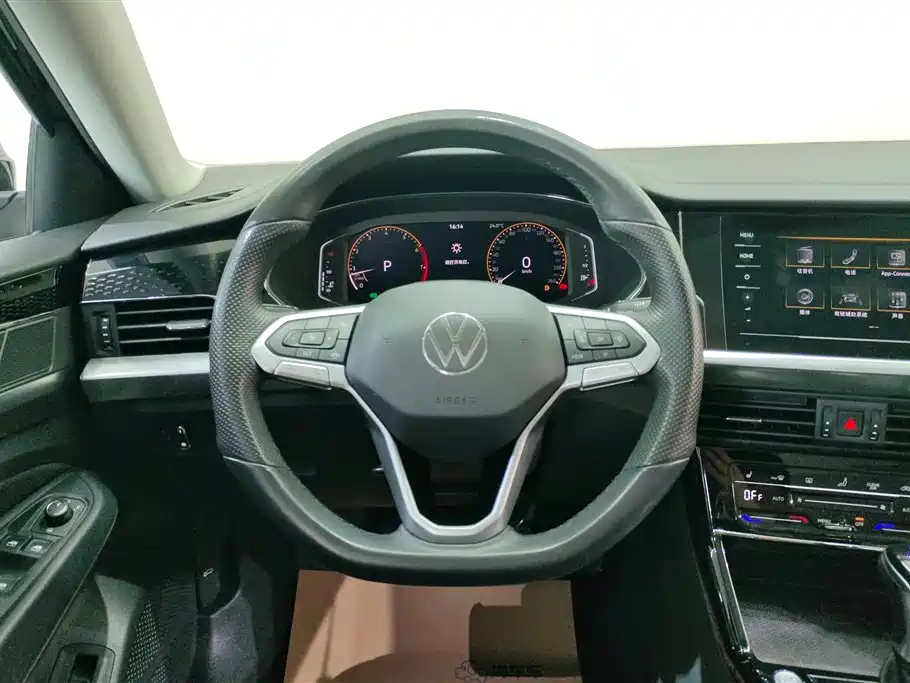 Volkswagen Passat 2022 — фото 15