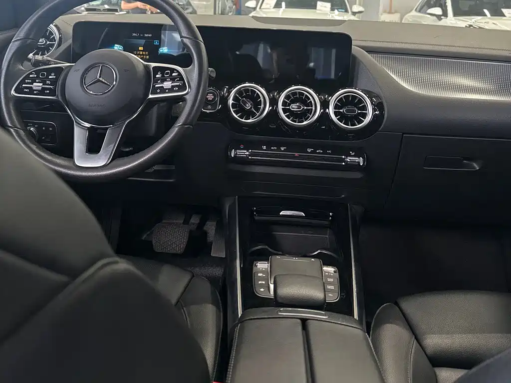 Mercedes-Benz GLA 2022 — фото 9