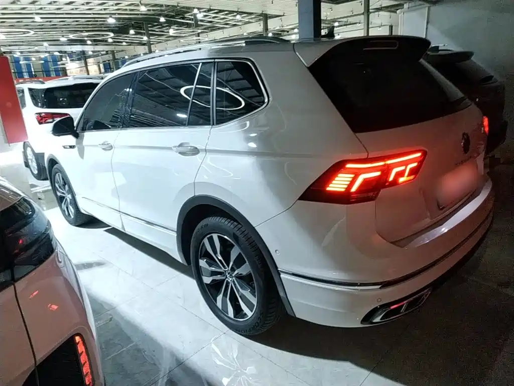 Volkswagen Tiguan L 2022 — фото 5