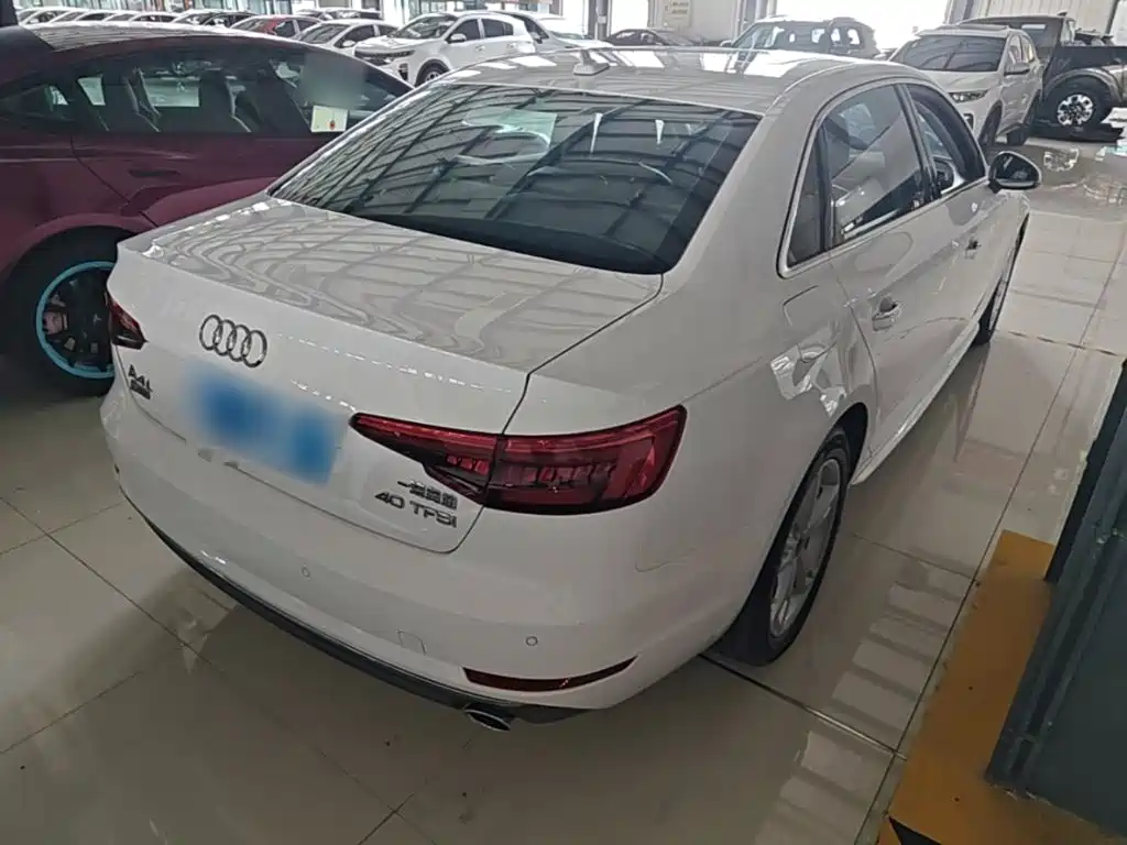Audi A4L 2017