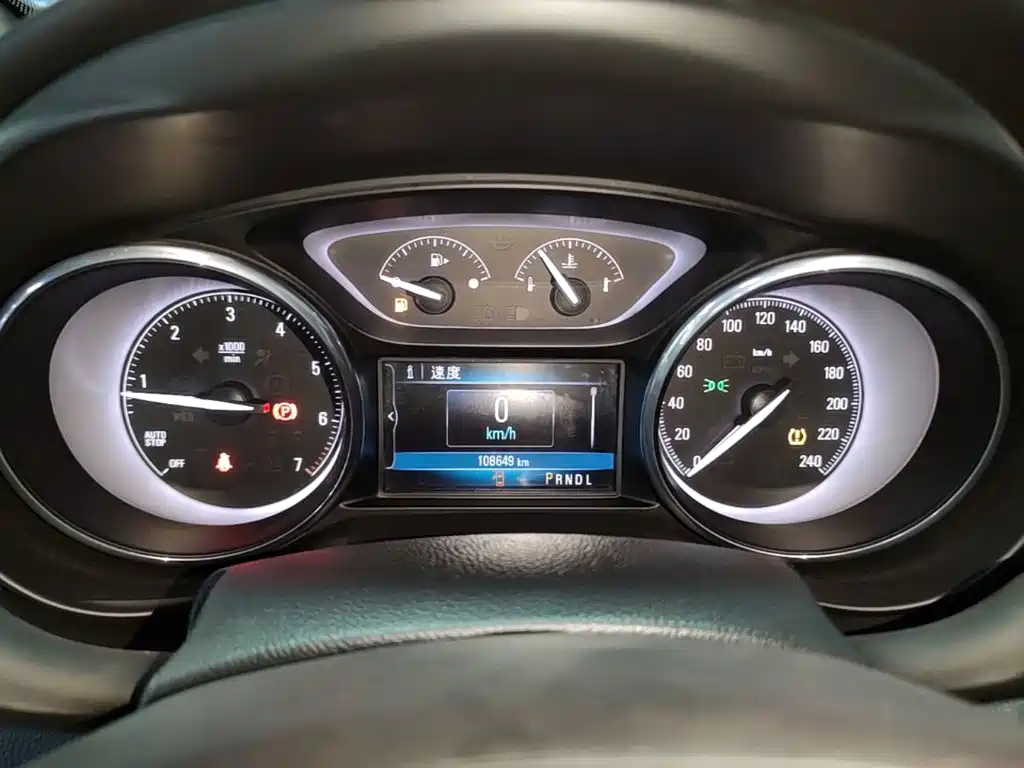 Buick Envision Plus 2018 — фото 12
