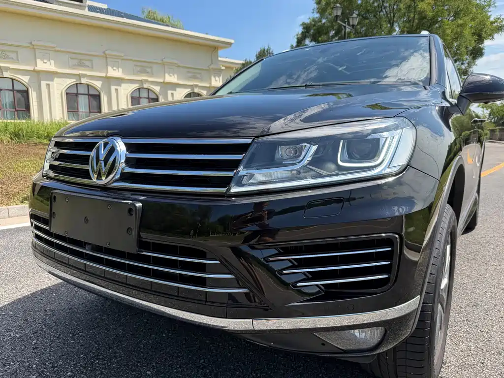 Volkswagen Touareg 2018 — фото 23