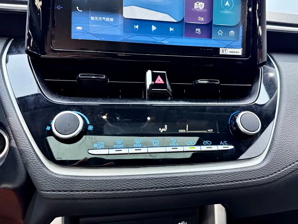 Toyota Corolla Cross 2023 — фото 15