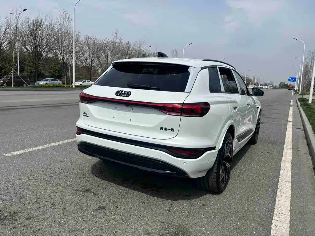 Audi Q6L Sportback E-Tron 2026 — фото 38