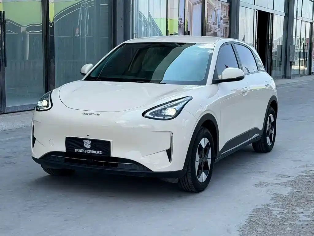 Geely Galaxy Starwish 2025 — фото 1