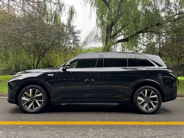 Li Auto L7 2024