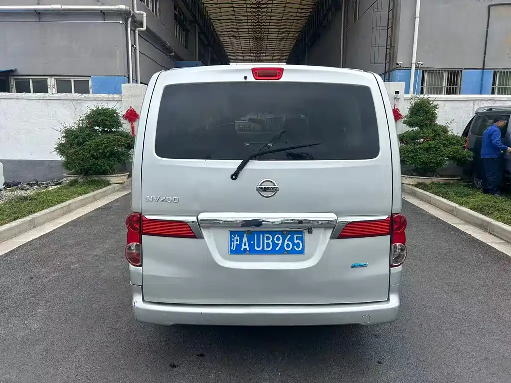 Nissan NV200 2014 — фото 12