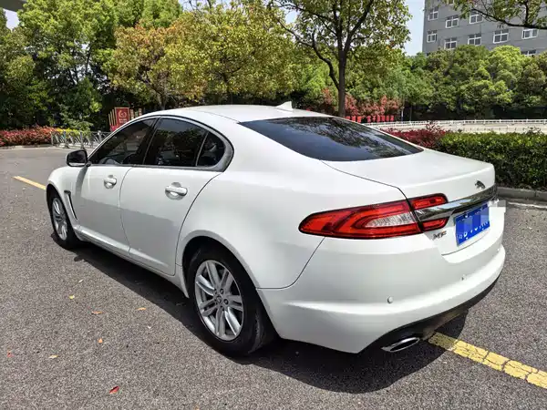 Jaguar XF 2013