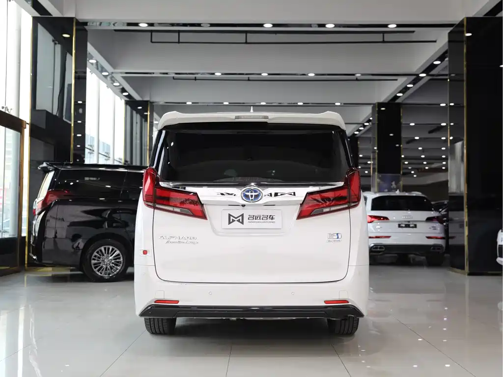 Toyota Alphard 2021 — фото 16