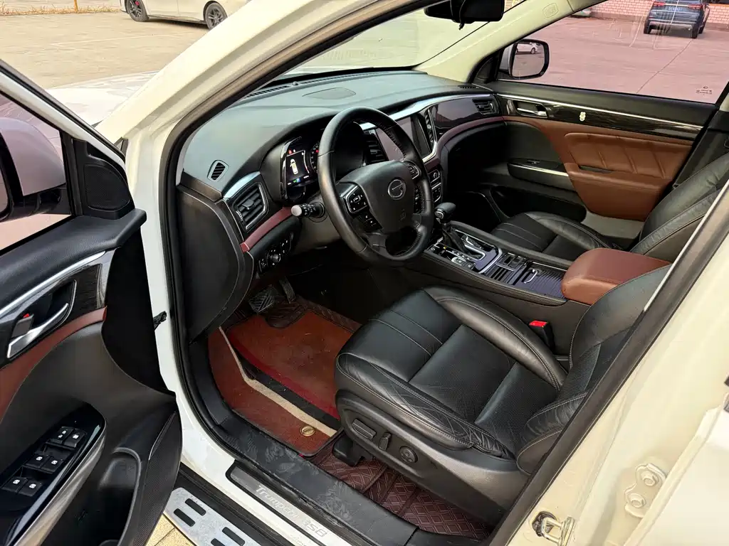 GAC Motor Trumpchi GS8 2018 — фото 13