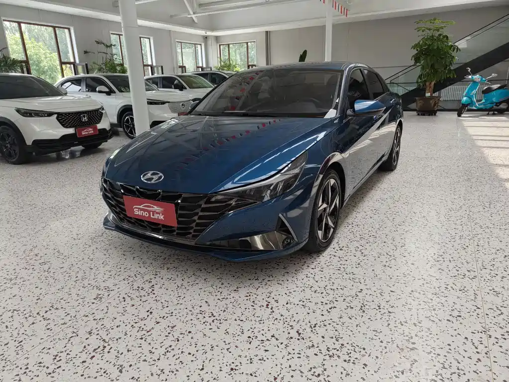 Hyundai Elantra 2023